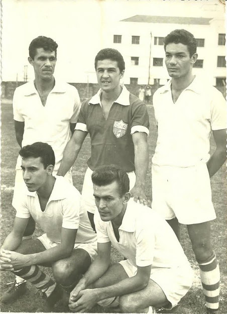 Acácio Falcão, Eder Jofre e Irineu Palmeira; Agachados: Edgar Alves e Alcides Rizi.
