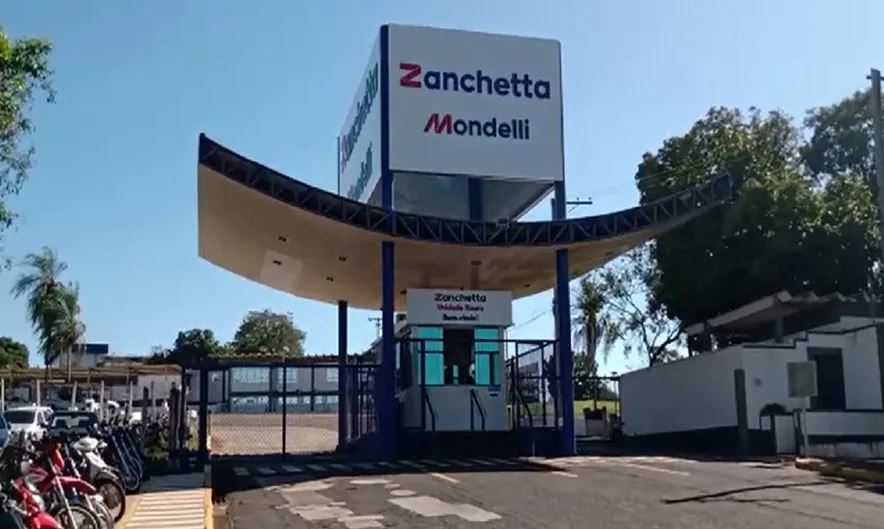 Funcionário de frigorífico da região é encontrado morto após caixas caírem e impedirem acesso de câmara fria