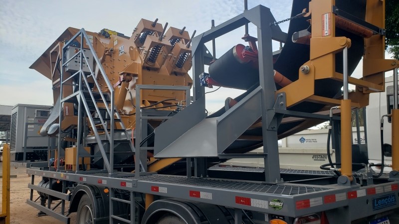 Presidente do Cicop, João Carlos dos Santos, comemora conquista da nova usina móvel de RCC para a região