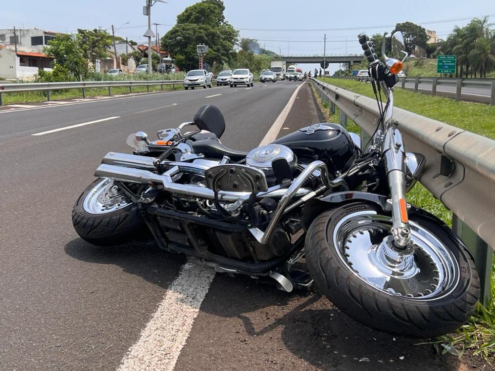 Motociclista morre em acidente com carro na Rodovia do Contorno