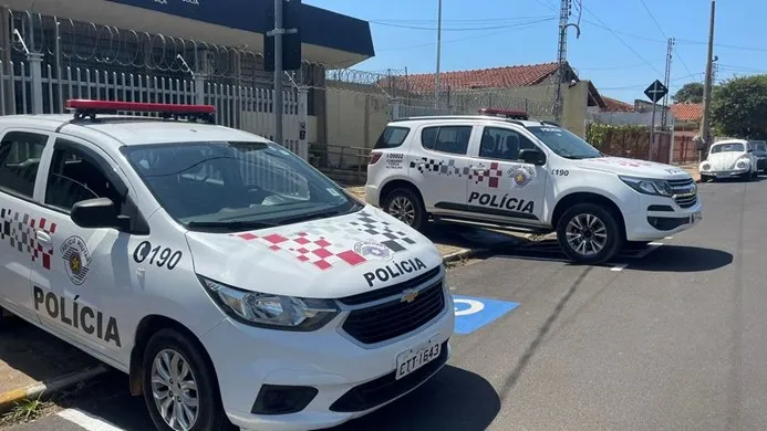 Suspeito de tráfico ‘abre fogo’ contra família e coloca em risco idosa e criança no Jardim Paulista
