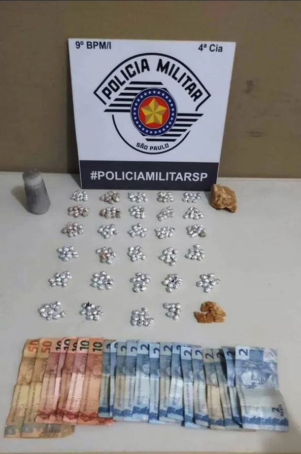 Adolescente é preso com maconha, crack e cocaína no São Lucas
