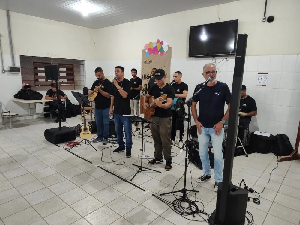 Projeto História do Samba no Brasil encanta a comunidade com cultura e música nas escolas