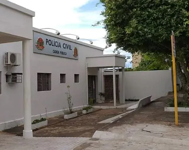 Homem acusado duas vezes por estupro é encontrado morto em cadeia