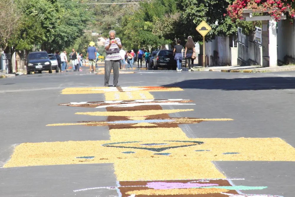 Paróquias celebram Corpus Christi com missa e procissão