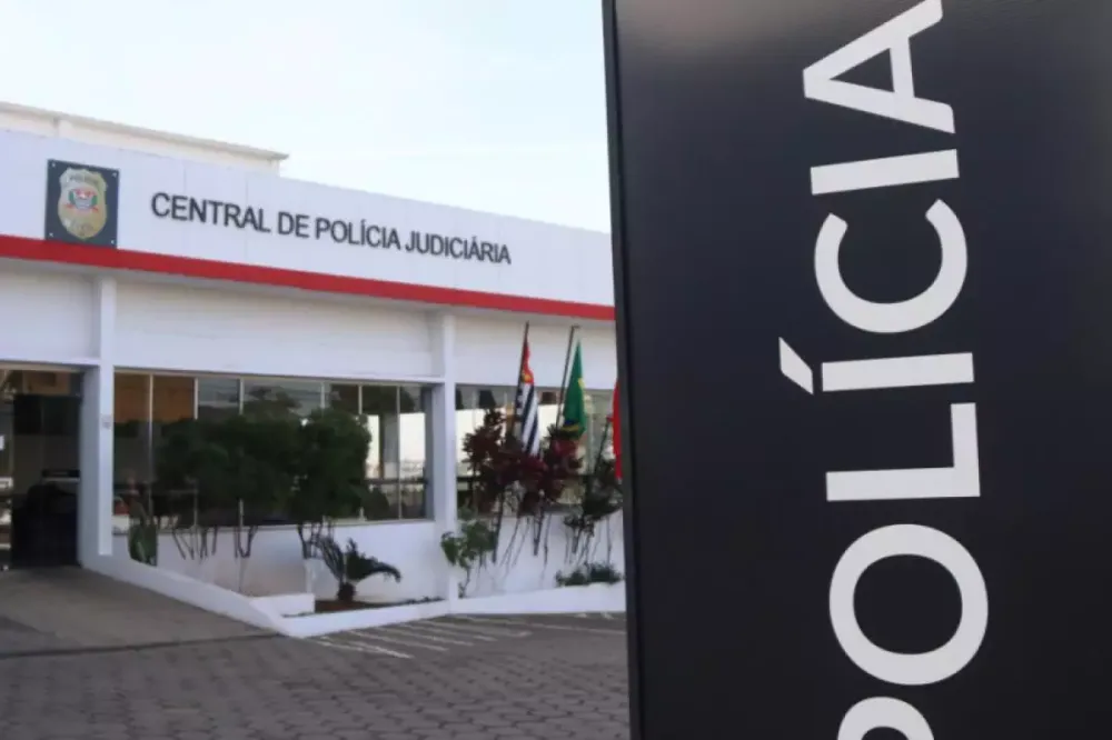 Homem baleado no pescoço morre após invadir casa para pedir ajuda na região