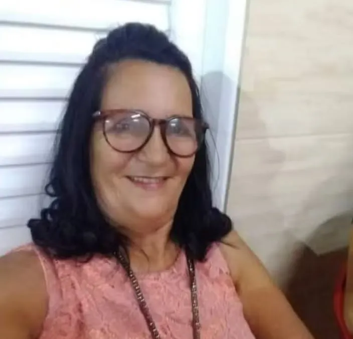 Idosa morre após bater carro a caminho da padaria em cidade vizinha