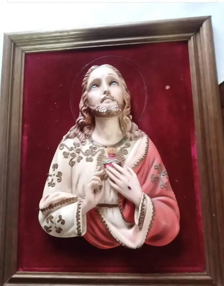 Paróquia procura quadro furtado após a procissão de Corpus Christi