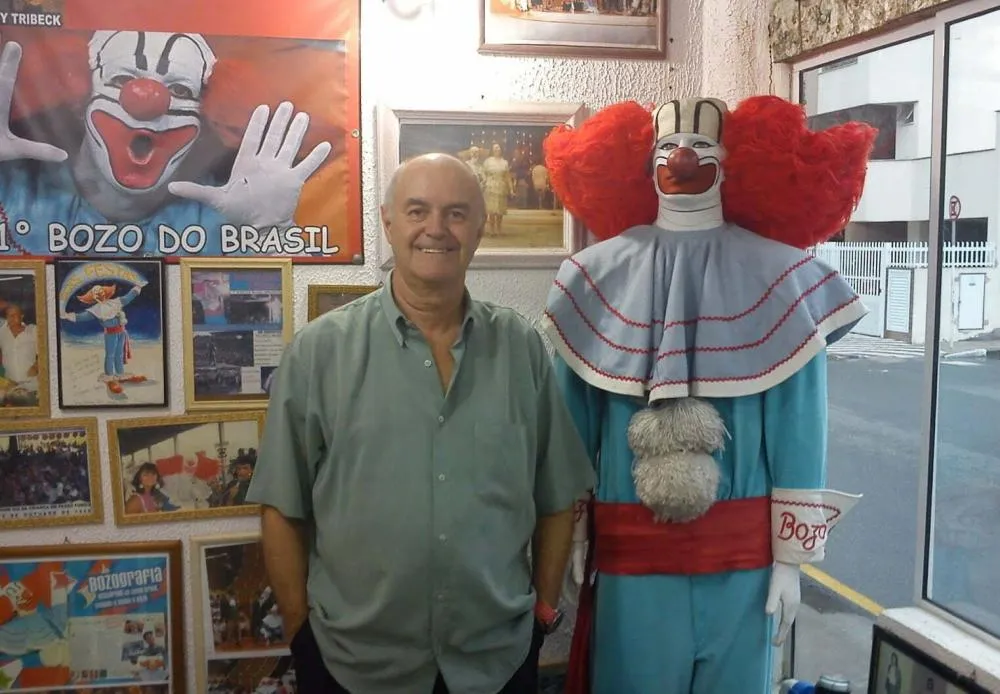Morre Wanderley Tribeck, primeiro intérprete do palhaço Bozo