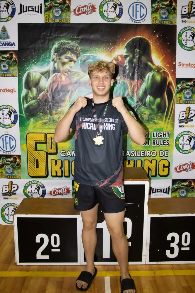 Garcense conquista bicampeonato brasileiro de Kickboxing