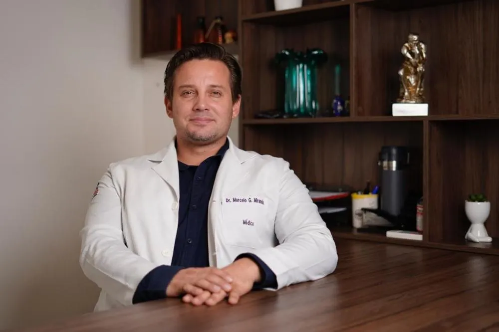 Para Dr. Marcelo Miranda, as quedas muitas vezes resultam em fraturas ou complicações sérias, que podem impactar diariamente a qualidade de vida.