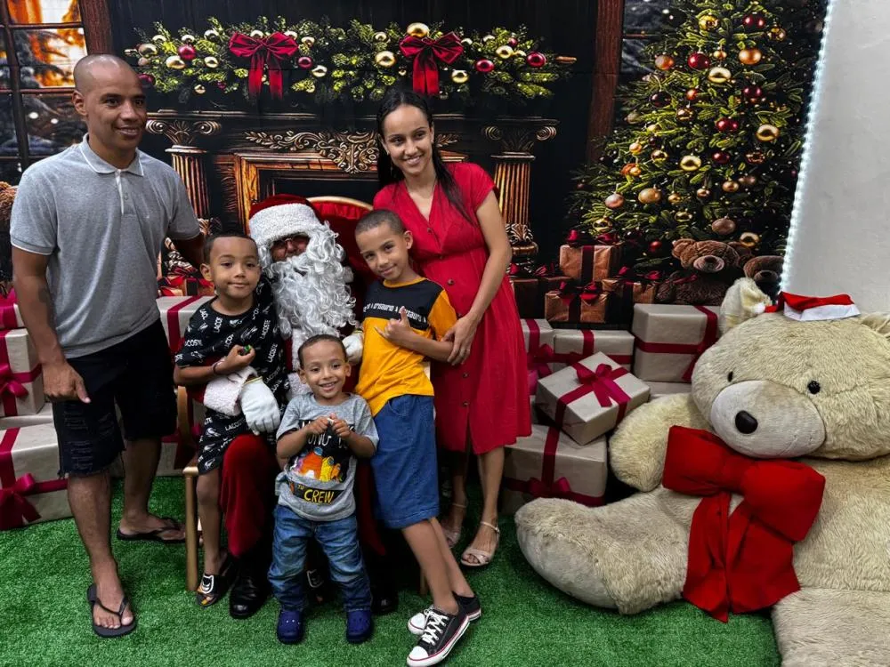 Casa do Papai Noel tem encantado os garcenses 