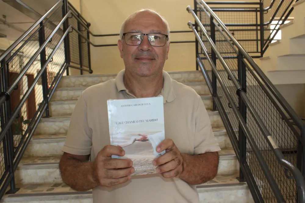 Antônio Carlos de Luca,Toninho nasceu em Garça e atualmente é pastor na Assembleia de Deus do Jardim Nova Garça.