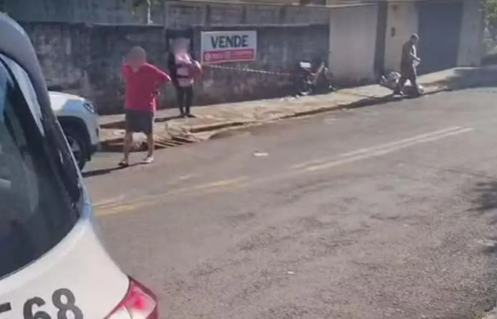 Tragédia: Mulher bate bicicleta elétrica contra muro ao desviar de criança e morre em cidade vizinha