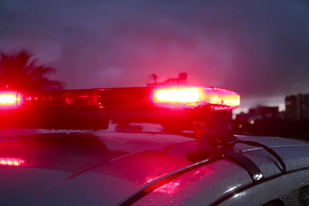Homem é morto a tiros após discussão em adega em cidade vizinha