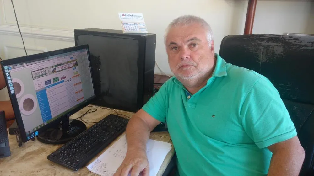 José Roberto (Português) é o criador do site 