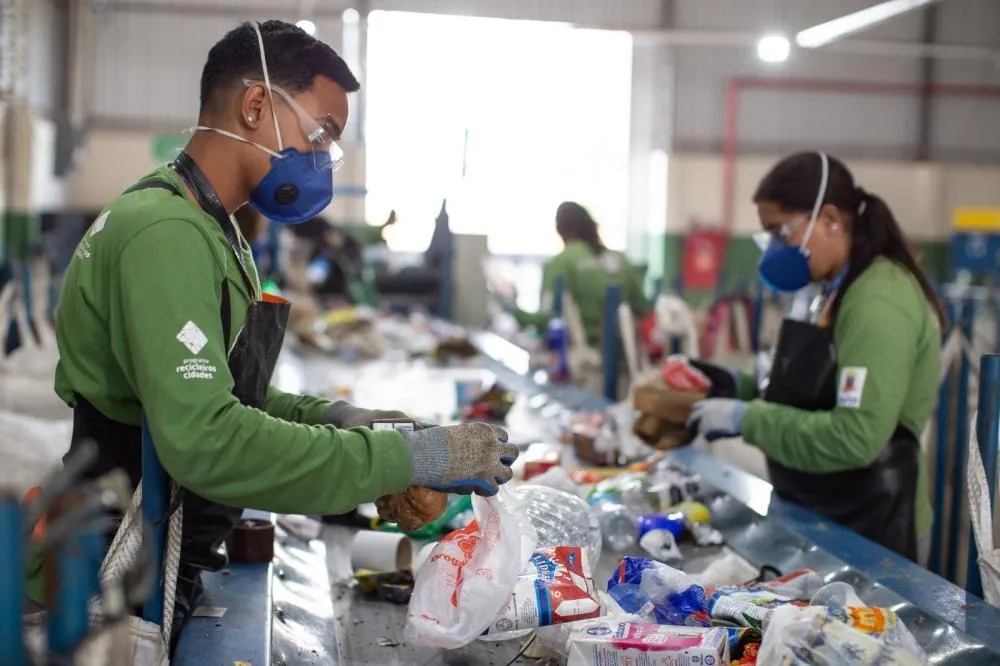 Recicla Garça tem capacidade para processar até 240 toneladas de material por mês e gerar mais de 50 postos de trabalho.