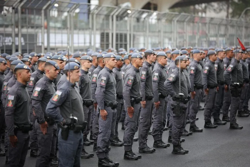 Os candidatos devem ter nível médio de escolaridade para poder participar