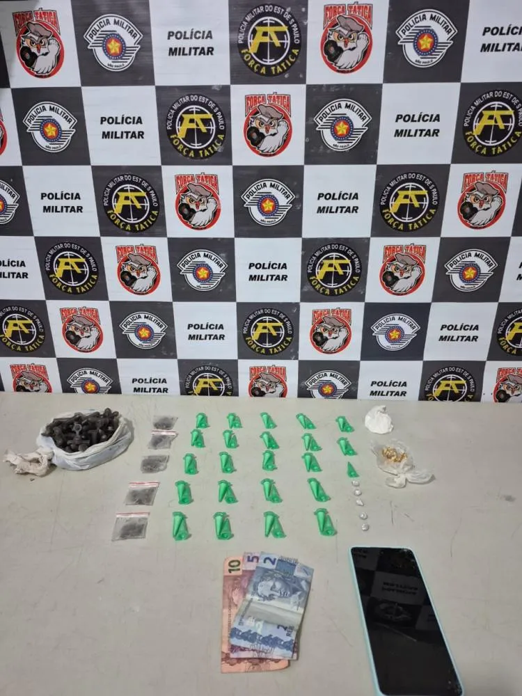 Força Tática flagra homem com drogas no Paineiras