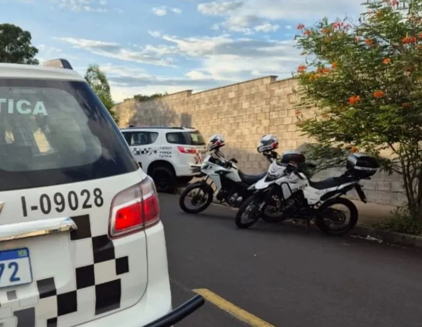 Liberdade durou pouco: homem sai da prisão, furta motos e é entregue à polícia pela filha em cidade vizinha