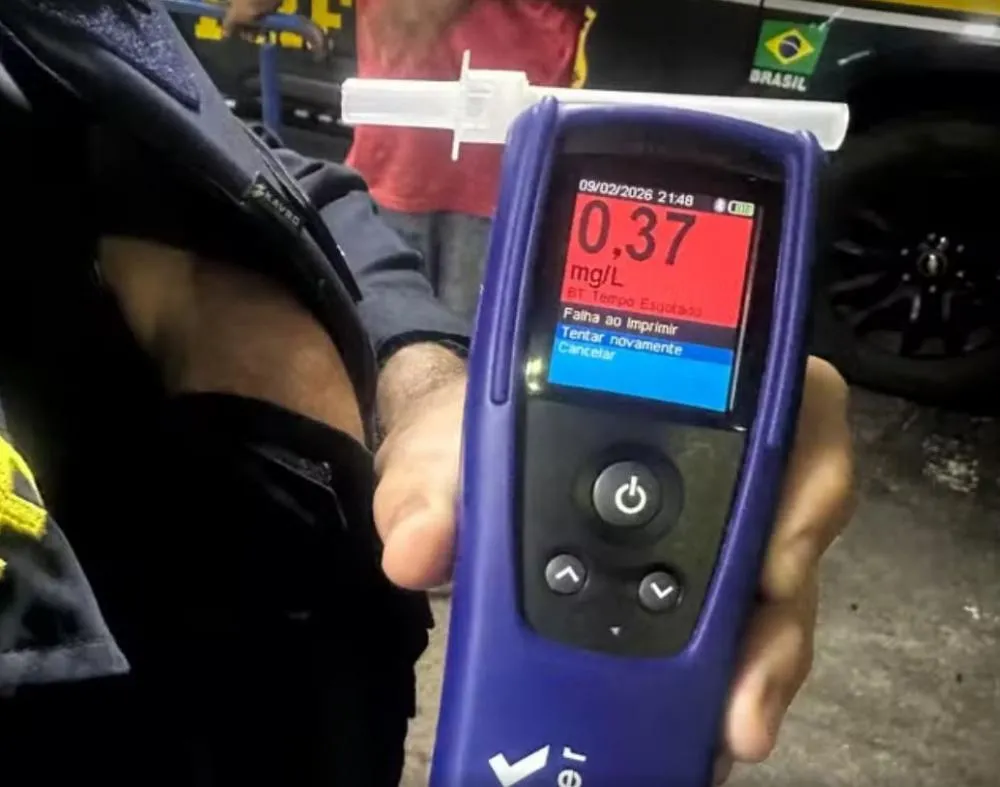 Motorista para em rodovia da região para fazer xixi e acaba preso por dirigir embriagado