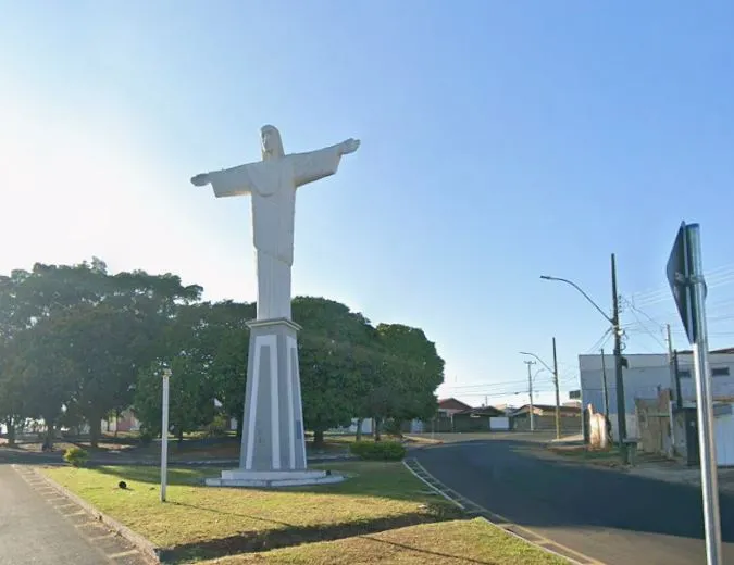 Adolescente é apreendido por suposto tráfico na Praça do Cristo
