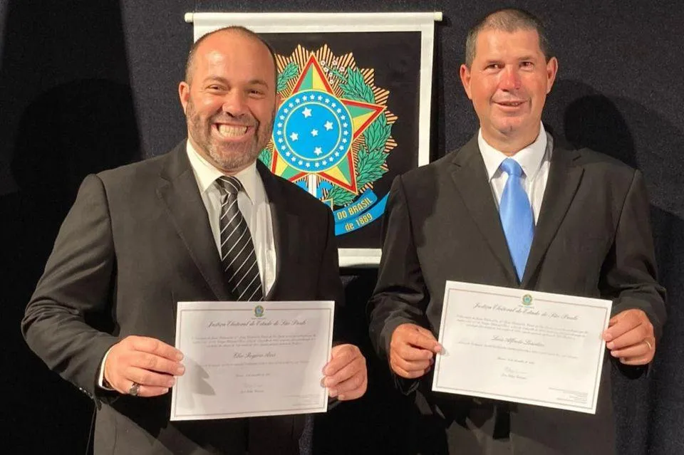 TRE-SP reforma decisão e mantém mandatos do prefeito e vice de Fernão