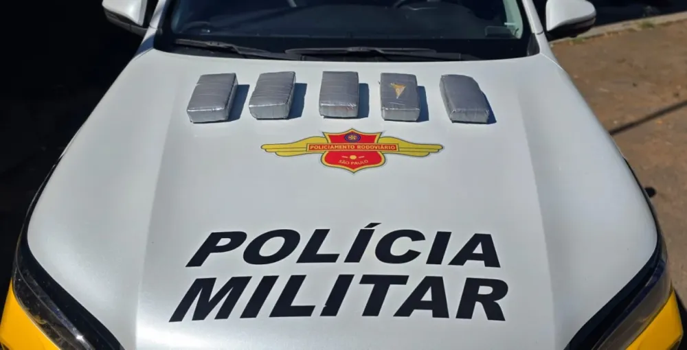 Flagrante de tráfico internacional em Garça: boliviano transportava 5 kg de cocaína em ônibus