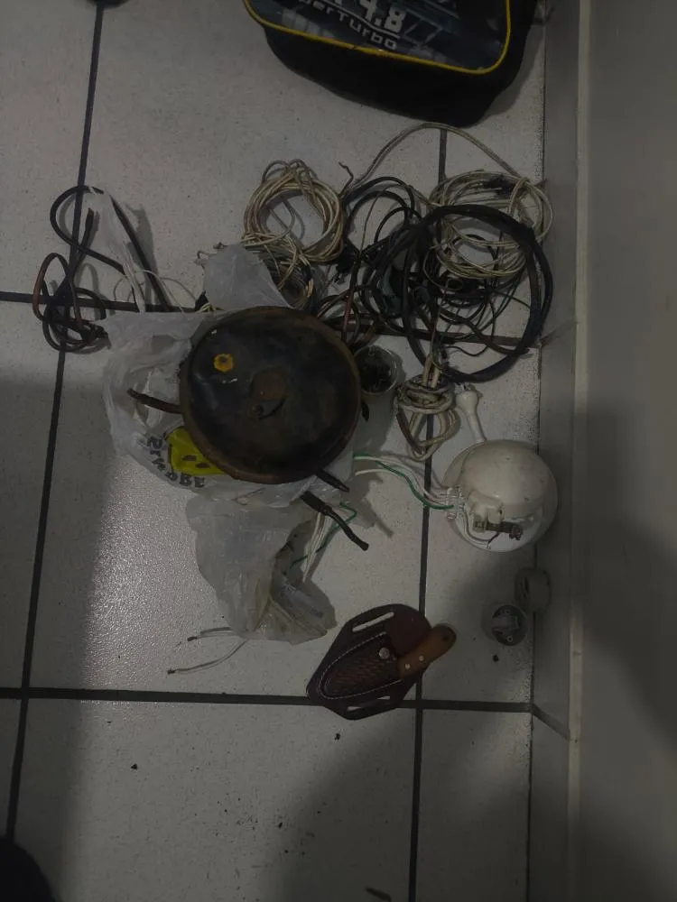 Casal é flagrado com fios furtados em área rural de Gália