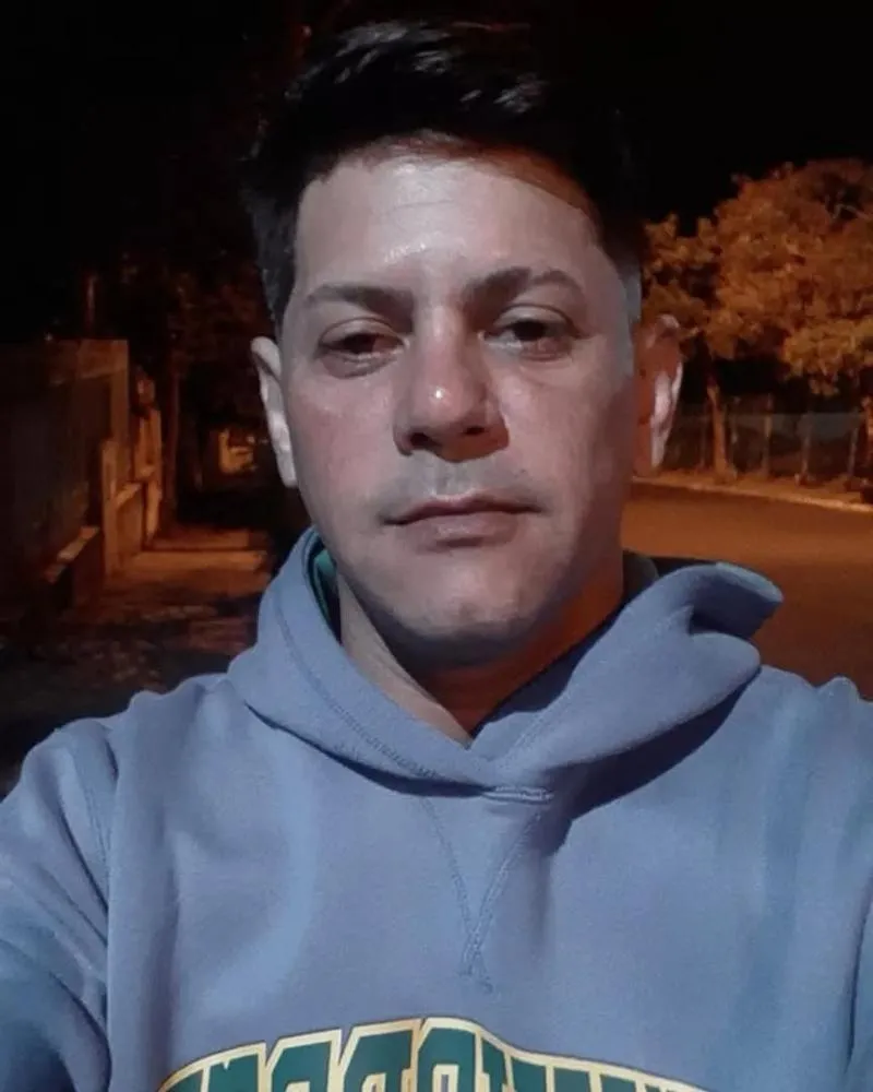 Vaquinha é criada para ajudar motoboy que perdeu perna em acidente