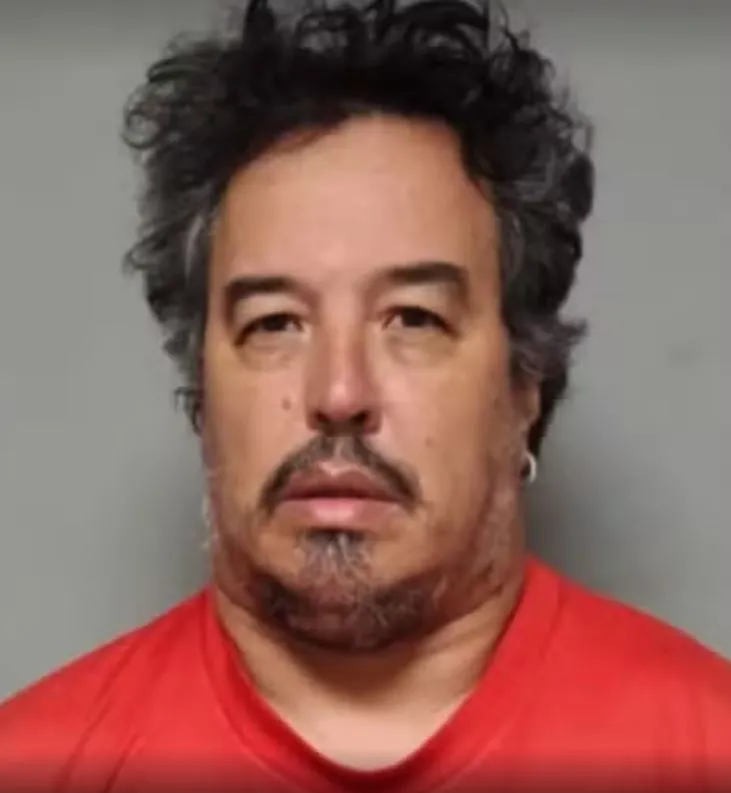 Menino encontrado morto e acorrentado dentro de casa é sepultado na região