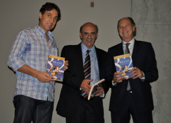 Waldir Peres (centro) e o craque Falcão (à direita) 