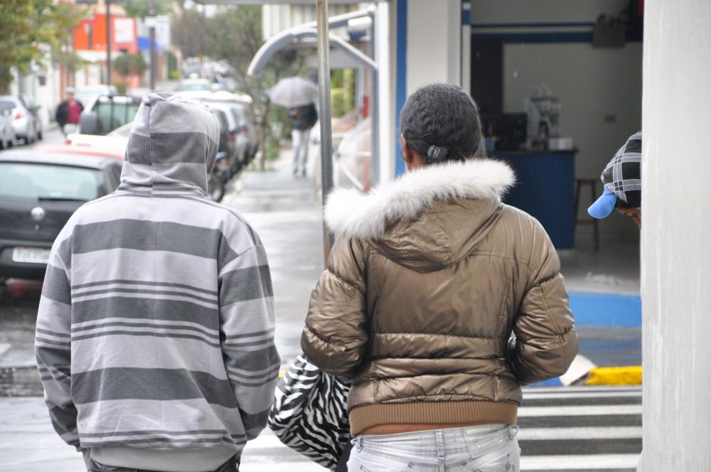 Frio promete vir acompanhado de chuva em Garça em região 